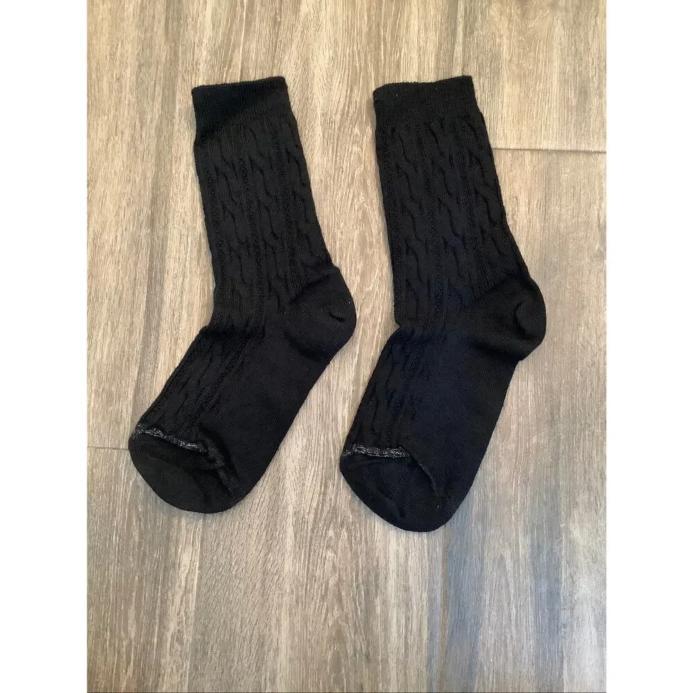 Smartwool Women's Estimated Small Black Everyday Cable Knit Crew Socks A27-3
